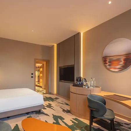 Swissotel Szálloda 5*