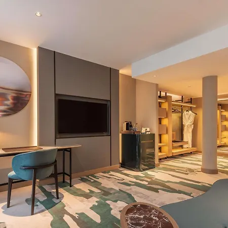 Szálloda Swissotel 5*
