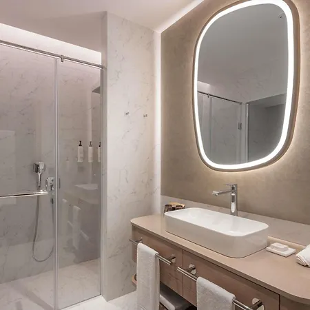 Готель Swissotel Маріанські Лазні