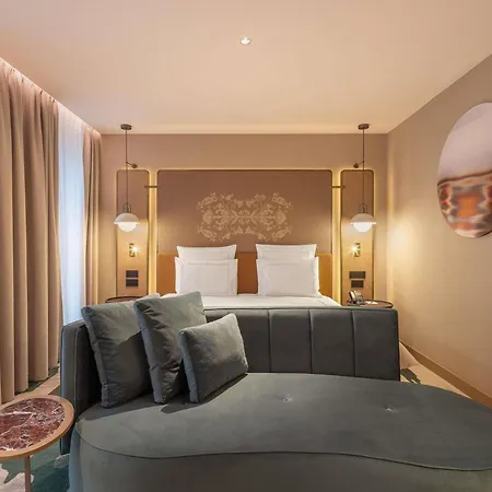 Swissotel Szálloda 5*