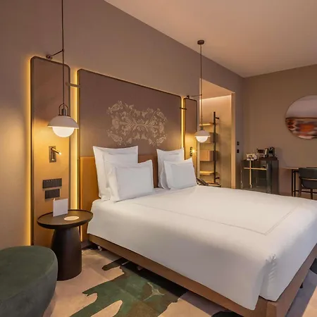 Swissotel Готель