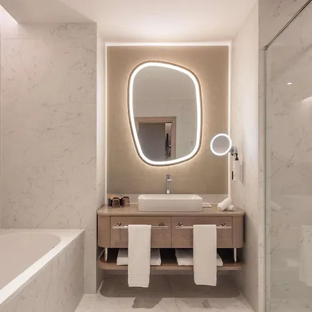Szálloda Swissotel 5*