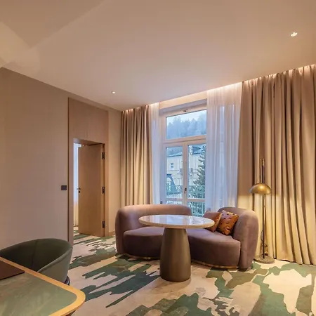 Swissotel Готель Маріанські Лазні