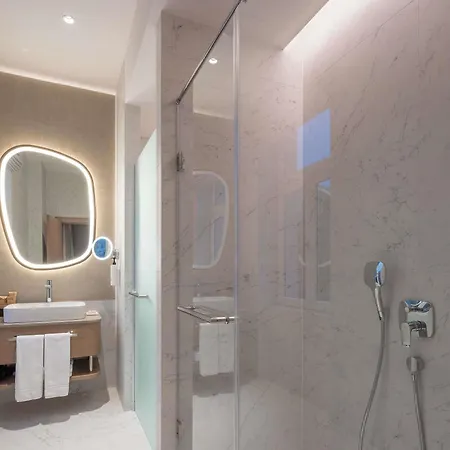 Swissotel Готель Маріанські Лазні