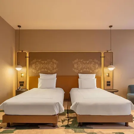 Swissotel Szálloda 5*