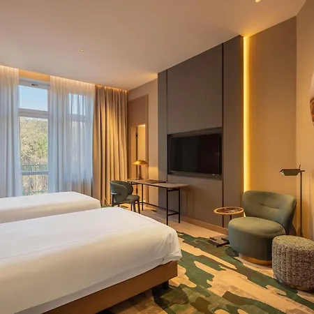 Swissotel Готель