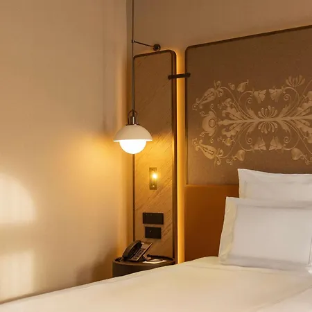 Swissotel Szálloda 5*